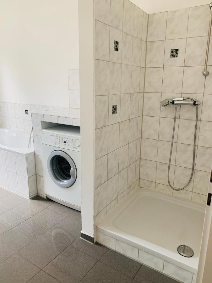Grossartige 3 Zimmer Ferienwohnung Mit Kamin Und Garten Fuer 1-6 Personen Kaufbeuren Dış mekan fotoğraf
