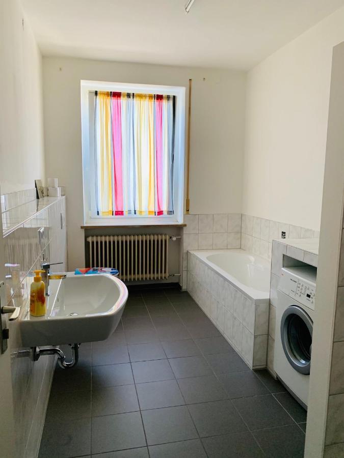 Grossartige 3 Zimmer Ferienwohnung Mit Kamin Und Garten Fuer 1-6 Personen Kaufbeuren Dış mekan fotoğraf